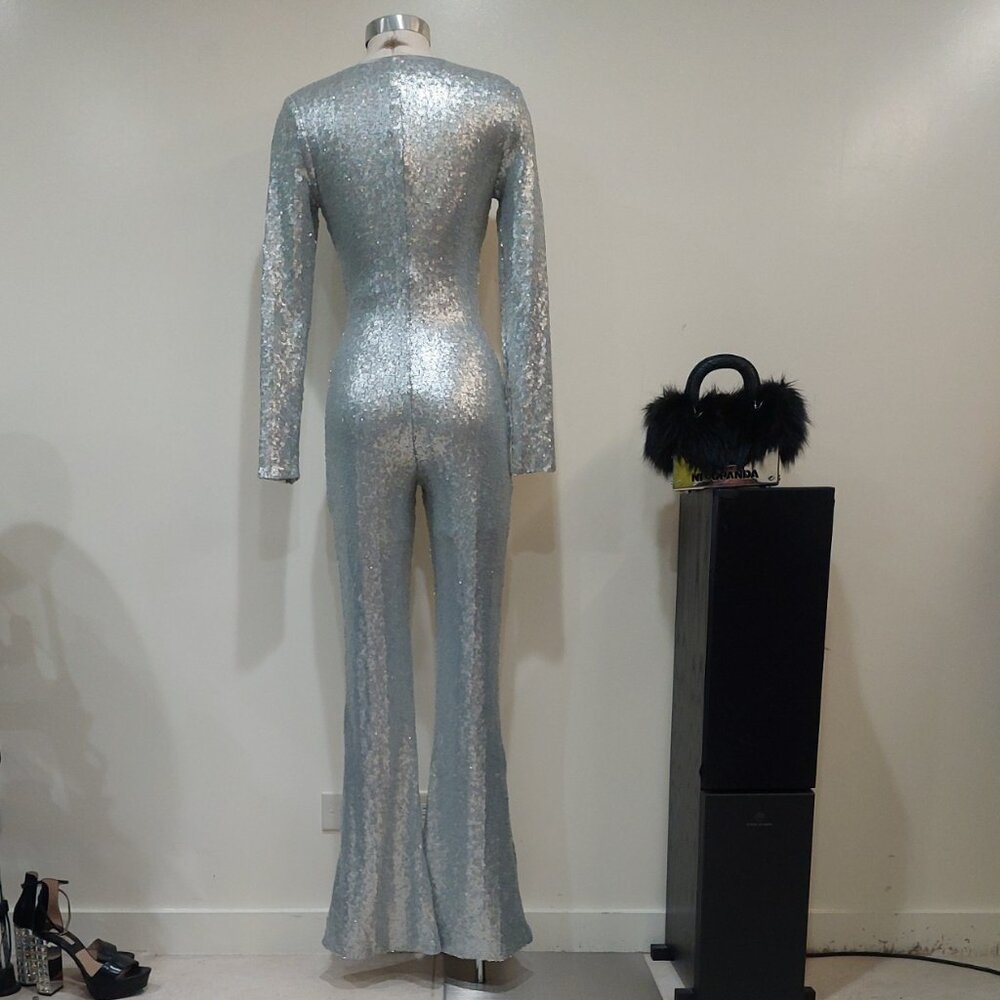 πͺ©π70s GLAM DISCO ERAππͺ© Cynthia Rowley Sequin Flared Jumpsuit in Silver - Picture 14 of 16